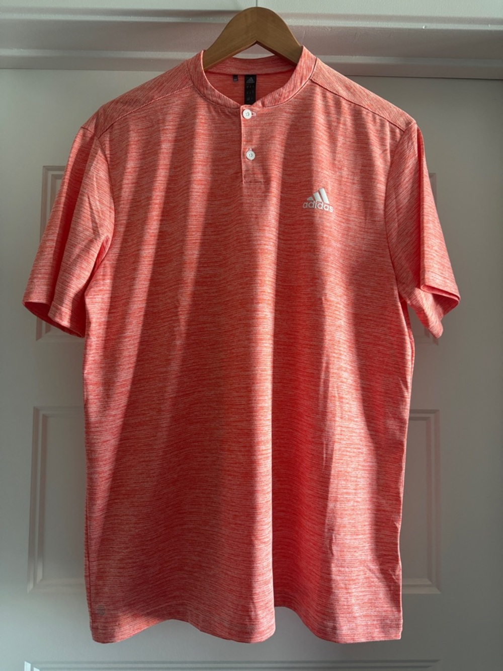 Men’s Medium Adidas Heathered Coral Short Sleeve Henley Golf Polo